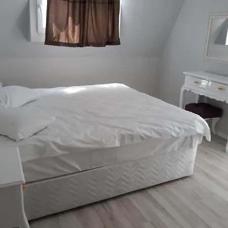 Golden Spark Apartmanhotel 3*