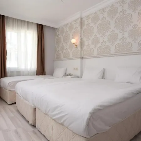 Apartmanhotel Golden Spark 3*